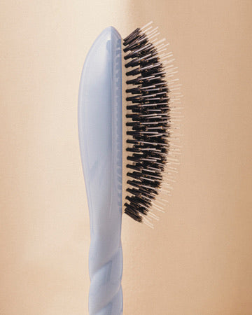 N.02 La Brosse Démêlante & Soin l'Indispensable Bleu Ciel