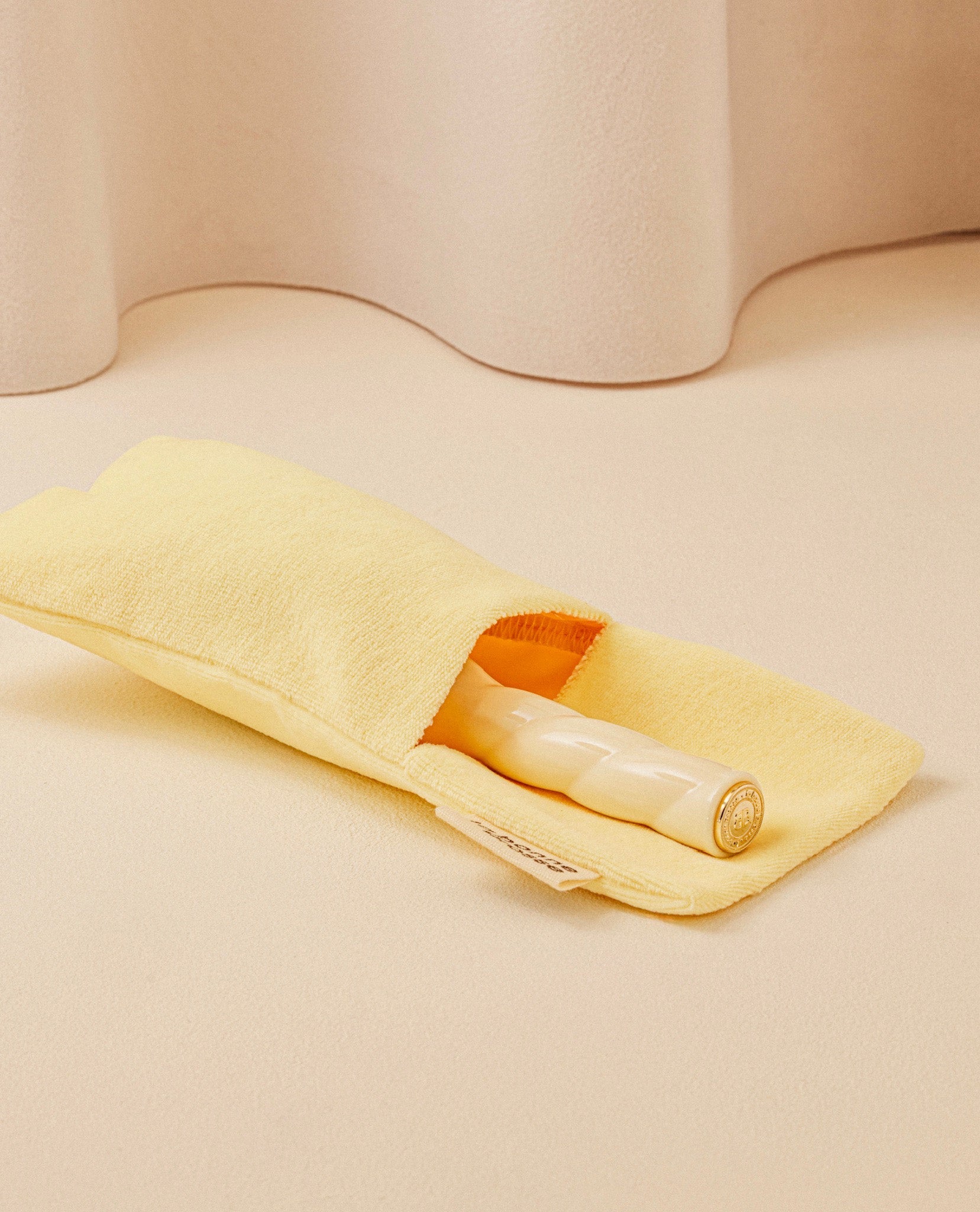 La Pochette "Brosse Ronde" Ivoire Cair