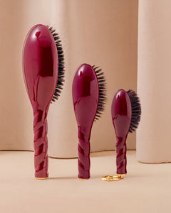 N.01 La Micro Brosse Brillance & Soin l’Universelle Rouge Cerise